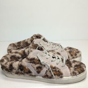 Vintage Havana Tan and Cream Faux Fur slip on Sneakers womans size 8.5